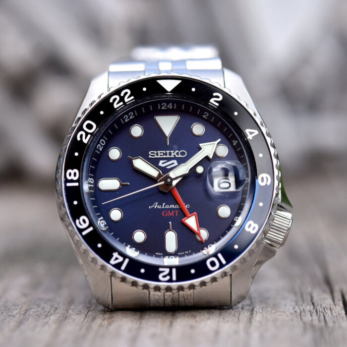 Seiko 5 Sports GMT SKX Automatic Blueberry Dial Silver Steel Strap Watch For Men - SSK003K1 - Image 8